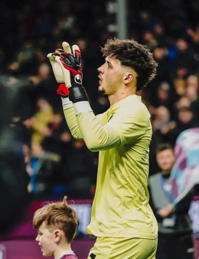 Manchester United Siap Bajak James Trafford dari Newcastle, Prioritaskan Gantikan Onana 2 1740743418582