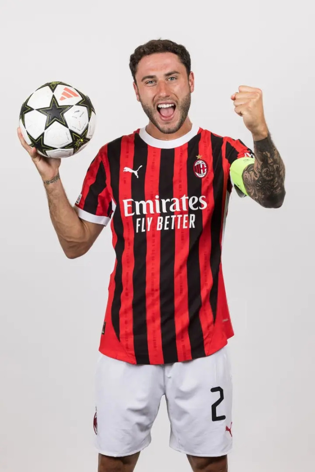 Drama Transfer Calabria: Giovanni Sartori Berusaha Bawa Bek Milan Tanpa Biaya 7 FB IMG 17383975230895806