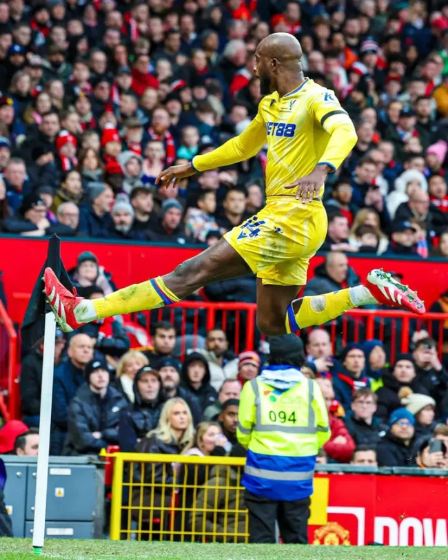 Setan Merah Tersungkur! MU Dipermalukan Crystal Palace di Old Trafford 7 FB IMG 17385400395185167