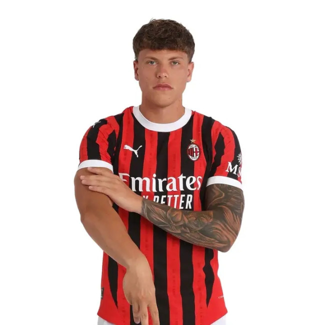 Tak Tergoyahkan! AC Milan Tolak 3 Tawaran untuk Andrei Coubis 10 FB IMG 17387240717413002