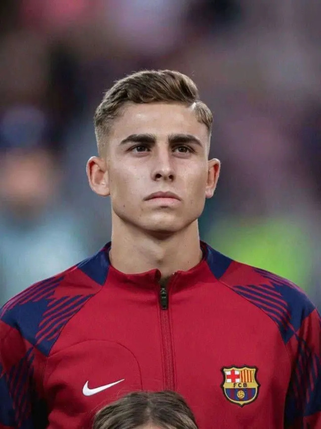 Manchester United & Aston Villa Siap Bayar €70 Juta untuk Fermin Lopez, Tapi Sang Pemain Tetap Setia ke Barcelona 2 FB IMG 17391547519953049