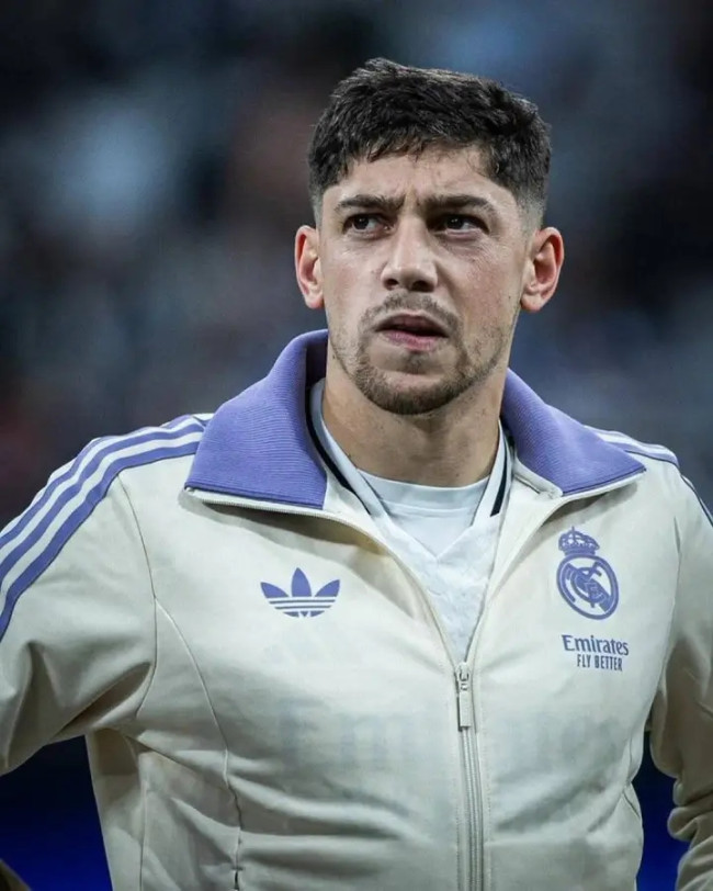 Fede Valverde Jadi Bek Kanan Real Madrid Lawan Manchester City: Strategi Darurat Ancelotti? 3 FB IMG 17391690163858748