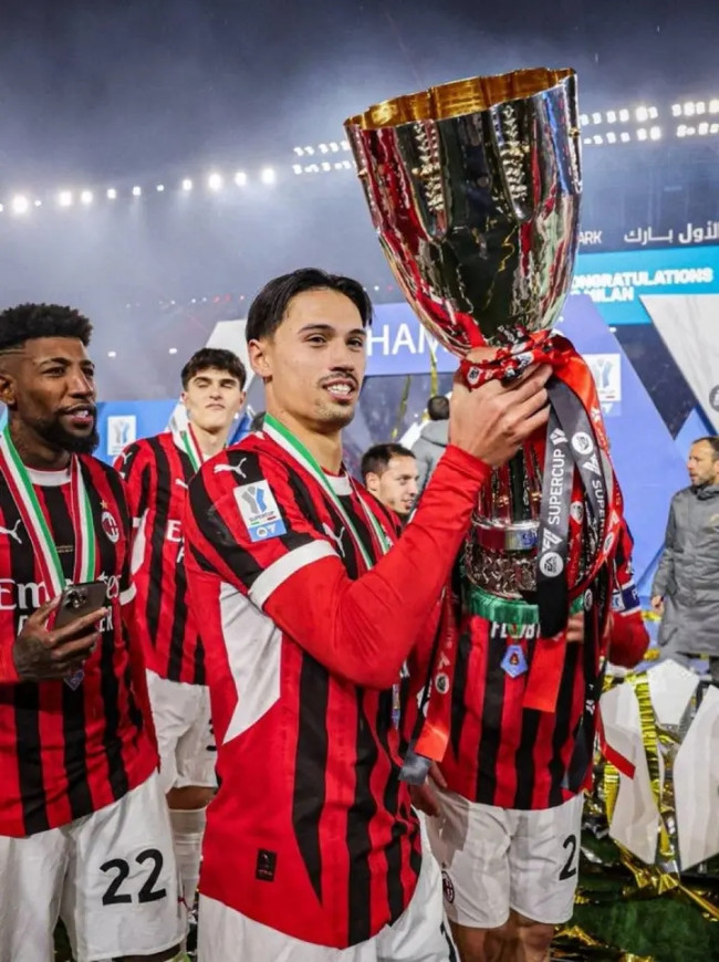 Tijjani Reijnders Korbankan Ketajaman di Depan Gawang demi Keseimbangan Tim AC Milan 5 FB IMG 17393679076131611