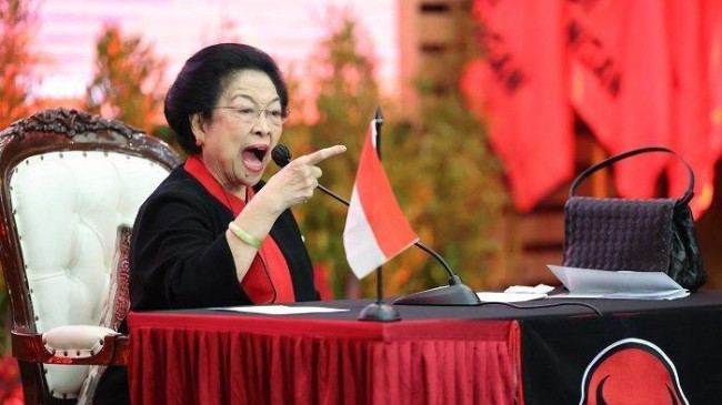 KPK Tahan Hasto! Megawati Bertindak, Larang Kepala Daerah PDI-P ke Akmil 7 Megawati Soekarnoputri pidato pengumuman calon kepala daerah PDIP 1