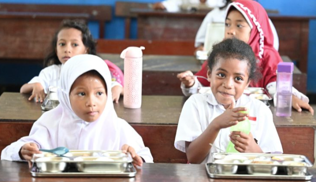 Dari Dapur Gizi ke Sekolah: Perjalanan Makan Bergizi Gratis untuk Anak-Anak Sorong 1 Screenshot 54