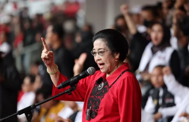 Heboh.! Megawati Soekarnoputri Instruksikan Kepala Daerah PDIP Dilarang Ikut Retreat di Magelang 3 Screenshot 99