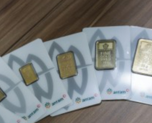 Harga Emas Antam Naik Lagi! Sentuh Rp 1,692 Juta, Akankah Hari Ini Tembus Rp 1,87 Juta? 3 Screenshot 20250214 061457