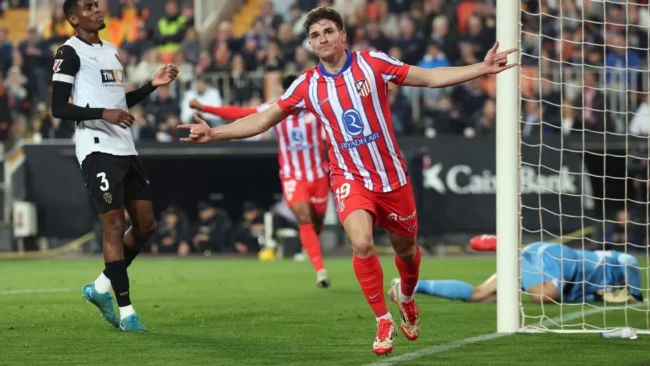 Julián Álvarez Bersinar: Dua Gol ke Gawang Valencia, Samai Catatan di Manchester City 6 julian 1653485540