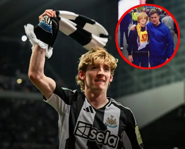 Anthony Gordon: Keluarga Saya Fans Fanatik Liverpool, Tapi Saya Pernah Membela Everton 7 17408107473462