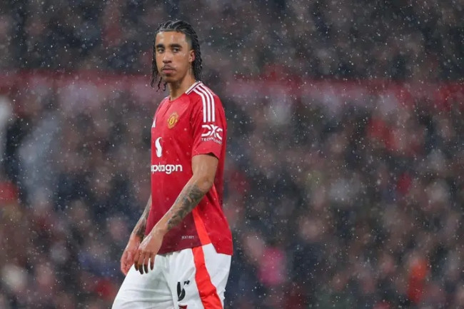 Ruben Amorim Puji Leny yoro : "Dia Akan Menjadi Pemain Hebat di Manchester" 3 1740902190602