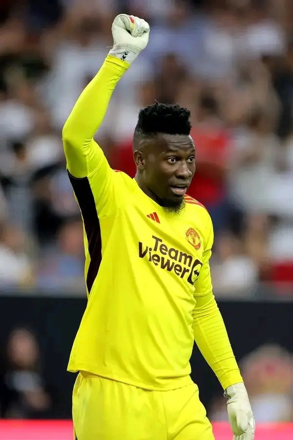 Dwight Yorke Ingatkan Manchester United: Kehilangan David De Gea Bisa Jadi Kesalahan Besar 9 1741265140427