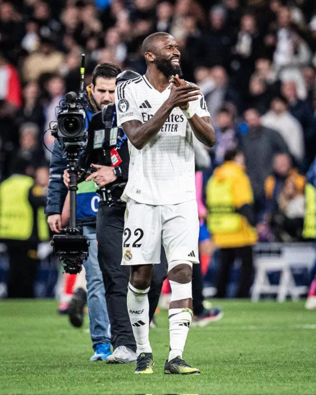 Antonio Rüdiger Tegaskan Bertahan di Real Madrid hingga 2026 6 1741515390969