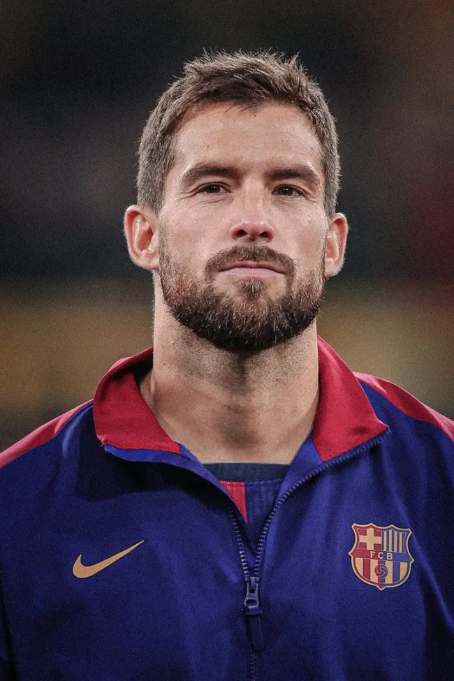 La Liga Setujui Perpanjangan Kontrak Iñigo Martínez di Barcelona 2 1741868968713