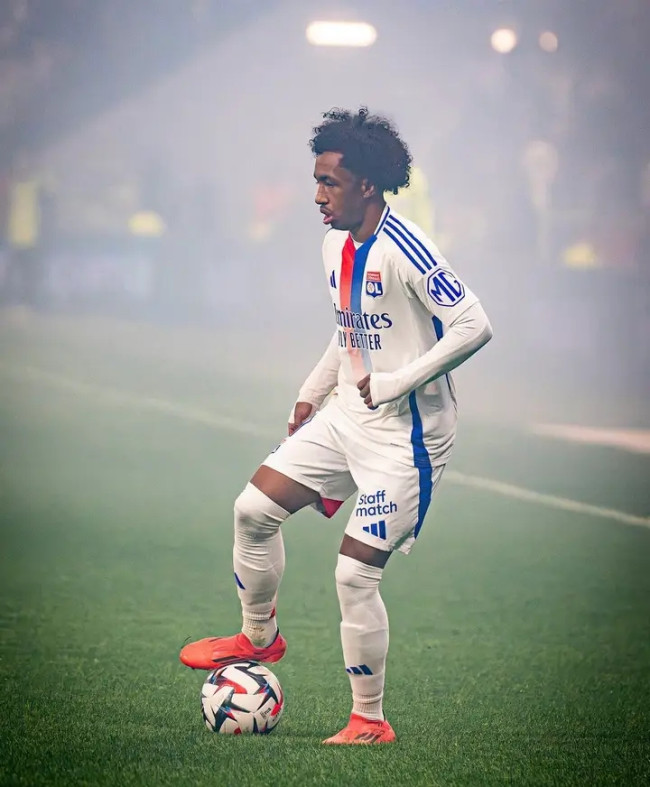 Wonderkid Lyon Malick Fofana Bertekad Gabung Liverpool di Masa Depan 6 1742805912191