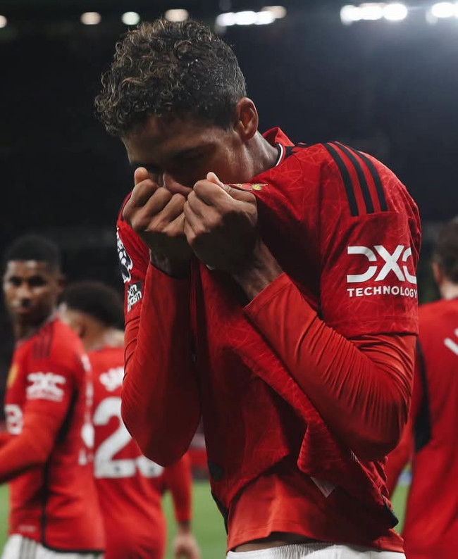 Raphael Varane Ungkap Alasan Pindah ke Manchester United: “Saya Butuh Tantangan Baru” 9 FB IMG 1743092101597