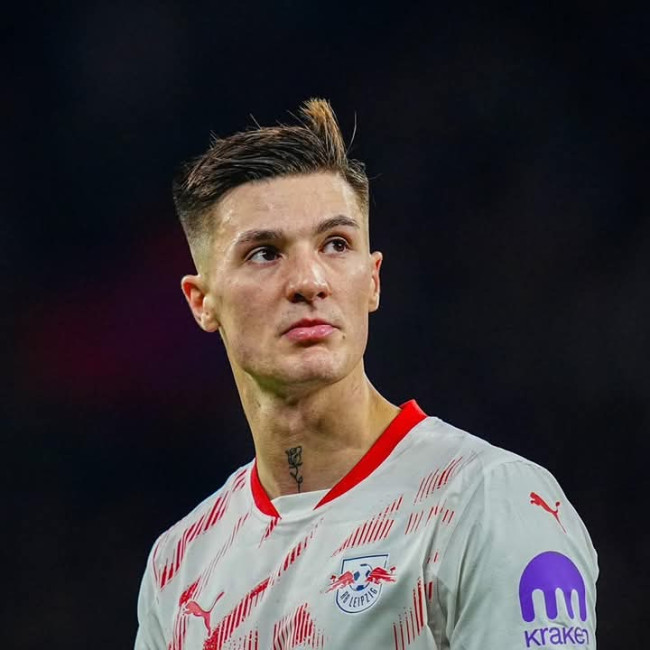 AC Milan dan Bayern Munich Bersaing Dapatkan Benjamin Sesko, tapi Premier League Jadi Tujuan Utama 5 FB IMG 1743256947126