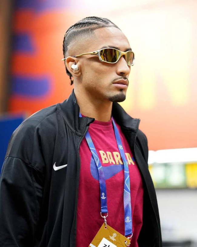 Raphinha Siap Kembali Perkuat Barcelona Melawan Atletico Madrid 1 FB IMG 1743393103231