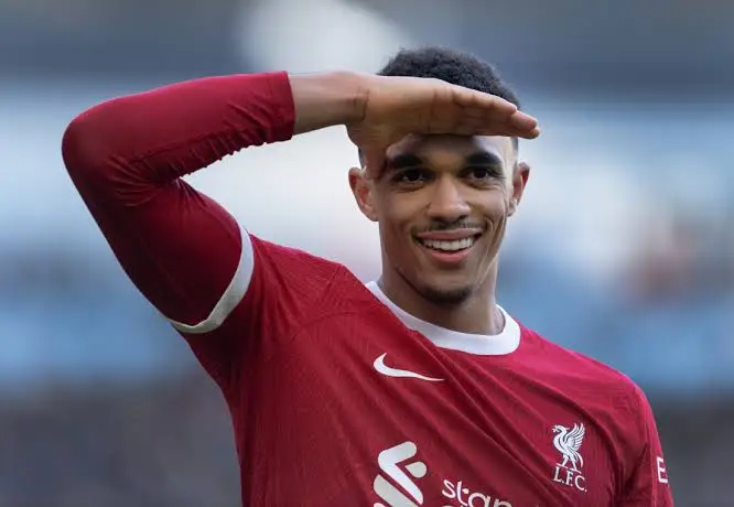 Trent Alexander-Arnold dan Liverpool Lanjutkan Negosiasi Kontrak Baru: Ambisi Lebih Penting dari Uang 5 images 12 2