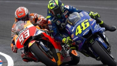 Marc Marquez Masih Jauh! Rekor Gila Valentino Rossi di Jerez Tak Terbantahkan 4 67eae0ffaa901 marc marquez dan valentino rossi 375 211