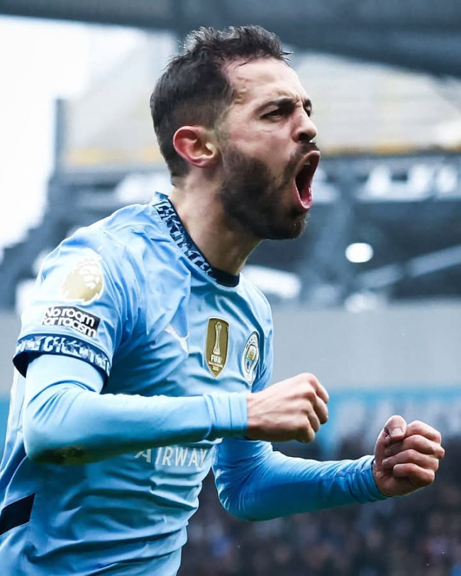 Bernardo Silva Bantah Anggapan Skuad Manchester City Terlalu Tua 4 FB IMG 1743659625659