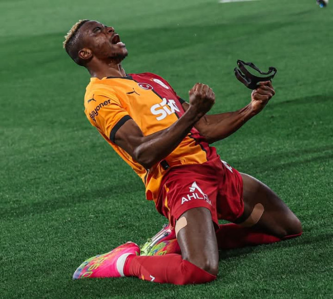 Victor Osimhen Targetkan Pindah ke Premier League atau Juventus, Manchester United Alihkan Fokus ke Liam Delap 4 FB IMG 1744155987195