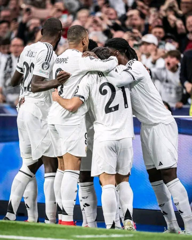 Real Madrid Targetkan La Liga dan Copa del Rey, Sambil Gagalkan Treble Barcelona 6 FB IMG 1745145615490