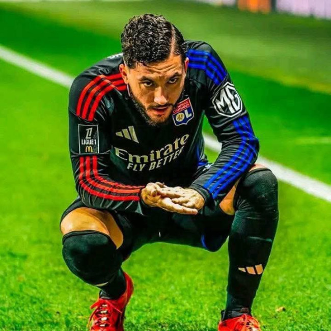 Olympique Lyon Tuntut £21.5 Juta dari Manchester United untuk Rayan Cherki 3 FB IMG 1745535230677