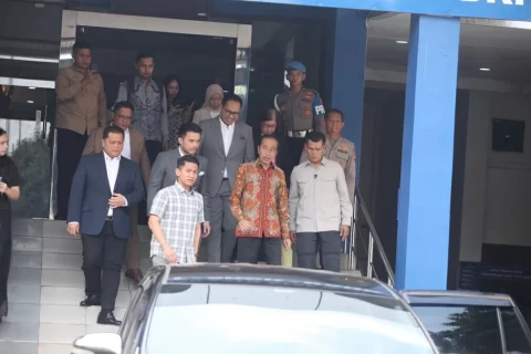 BREAKING! Jokowi Resmi Polisikan Penyebar Hoaks Ijazah Palsu ke Polda Metro Jaya 2 buat laporan hanya 23 menit jokowi langsung tinggalkan polda metro
