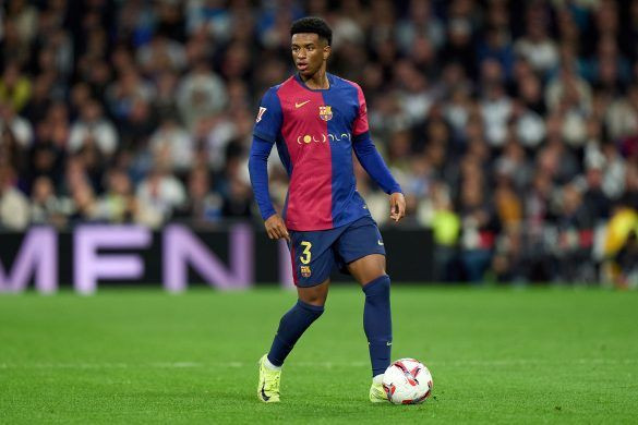 Manchester United Gagal Gaet Alejandro Balde, Barcelona Tolak Tawaran Rp916 Miliar 4 real madrid cf v fc barcelona la liga ea sports 19 585x390 1