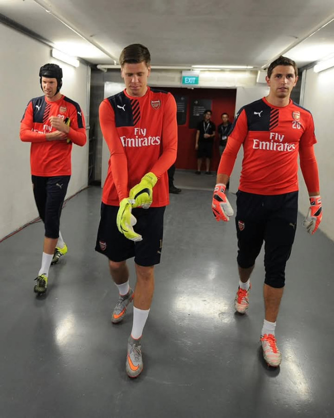"Arsenal Kala Itu: Kisah Tiga Kiper yang Kini Legenda di Panggung Dunia" 1 FB IMG 1746143024018