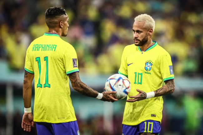 Raphinha Buka Suara Soal Kabar Kembalinya Neymar ke Barcelona: "Semua Orang Akan Senang Melihatnya Kembali" 3 FB IMG 1747134534905