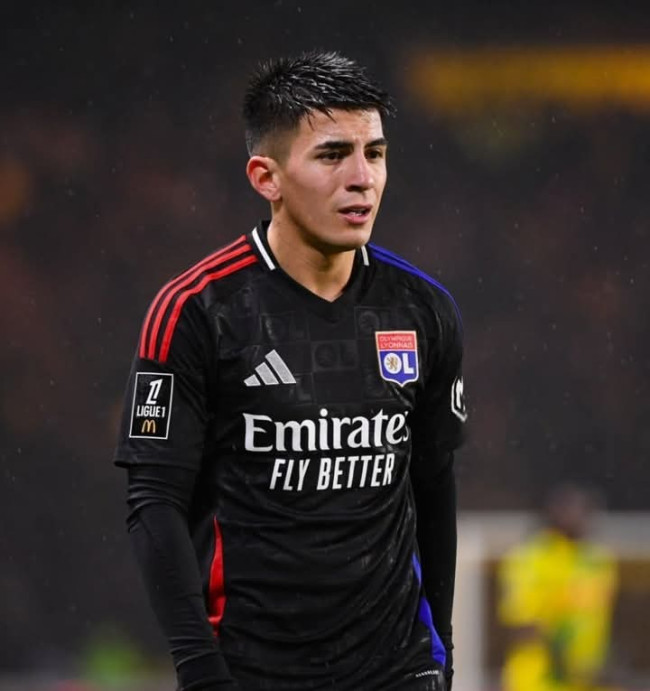 Thiago Almada Terancam Kembali ke Botafogo, Lyon Alami Krisis Finansial Serius 1 FB IMG 1747179264208
