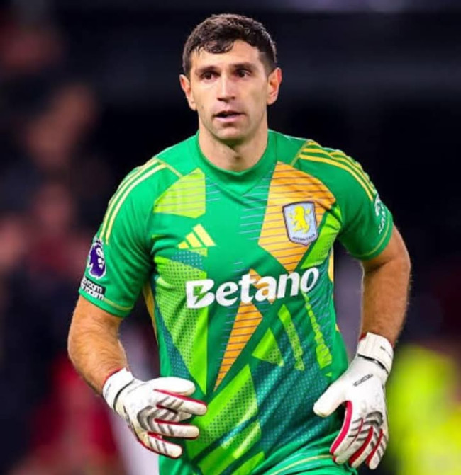 Emiliano Martínez Berpotensi Tinggalkan Aston Villa, Dapat Tawaran Fantastis dari Klub Arab 4 FB IMG 1747284924637