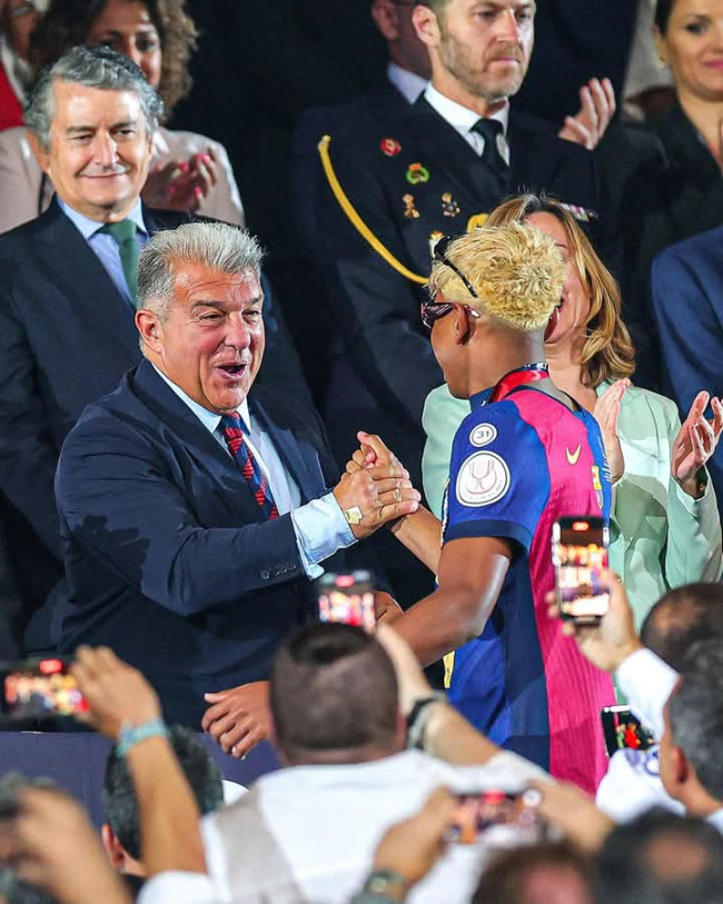 Resmi! Barcelona Sepakati Kontrak Baru Lamine Yamal, Penandatanganan Tunggu Usia 18 Tahun 2 FB IMG 1747565424583