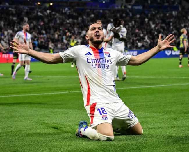 Resmi: Rayan Cherki Tinggalkan Olympique Lyon, Klub Top Eropa Siaga 2 FB IMG 1747736967228