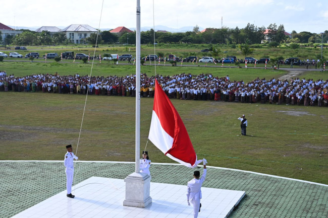 Ribuan Siswa dan Guru di Kabupaten Kupang Berbalut Budaya Lokal Meriahkan Hardiknas 2025 2 ribuan-siswa-dan-guru-di-kabupaten-kupang-berbalut-budaya-lokal-meriahkan-hardiknas-2025