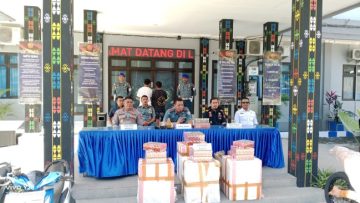 TNI-AL Gagalkan Penyelundupan Rokok Ilegal dan Motor Tanpa Dokumen 48 tni-al-gagalkan-penyelundupan-rokok-ilegal-dan-motor-tanpa-dokumen