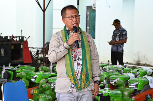 Bupati Kupang Tegaskan Tak Ada Toleransi bagi Petani yang Tak Manfaatkan Bantuan Alsintan 9 bupati-kupang-tegaskan-tak-ada-toleransi-bagi-petani-yang-tak-manfaatkan-bantuan-alsintan