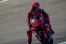 Marc Marquez Tempelkan Stempel Kekuasaan di Latihan Bebas MotoGP Prancis 9 marc marquez menjadi pembalap tercepat di latihan bebas 1 motogp prancis 2025 XtEu large