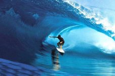 7 destinasi surfing terbaik di indonesia ombaknya sangat menantang untuk ditaklukkan Y1B3jwYDV0