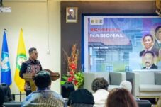 Rektor Undana Buka Seminar Nasional: Kaji Ulang UUD 1945 Demi Persatuan dan Keadilan Sosial 8 rektor-undana-buka-seminar-nasional-kaji-ulang-uud-1945-demi-persatuan-dan-keadilan-sosial