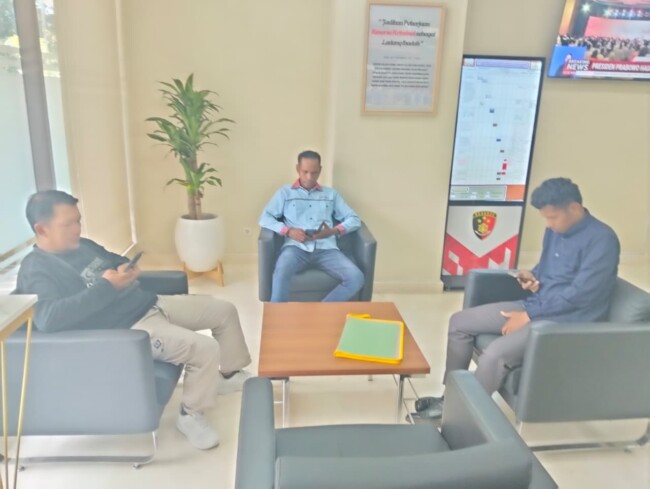 Diduga Menjadi Korban TPPO, Sugiri Dwi Rohman dan Sumarti Didampingi FAP Law Firm, Lapor ke Bareskrim Polri 2 diduga-menjadi-korban-tppo-sugiri-dwi-rohman-dan-sumarti-didampingi-fap-law-firm-lapor-ke-bareskrim-polri
