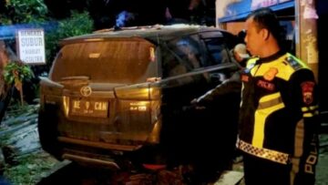 tabrakan-mematikan-di-magetan-mobil-penyanyi-cantika-davinca-tabrak-motor-tanpa-lampu-dua-remaja-gugur