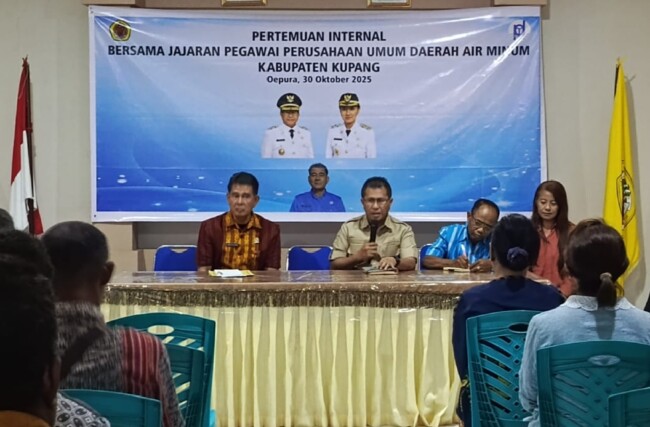 Bupati Kupang Siap Dukung Pengembangan Air Kemasan, Mantapkan Pasar Eksklusif PDAM! 1 bupati-kupang-siap-dukung-pengembangan-air-kemasan-mantapkan-pasar-eksklusif-pdam