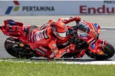 marc-marquez-berjuang-hapus-kutukan-mandalika-di-sprint-race-motogp-2025-siap-tayang-di-trans7