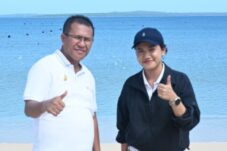 tablolong-ketika-keindahan-laut-dan-kesadaran-alam-bertemu-bupati-dan-wakil-bupati-pun-tersenyum-bahagia