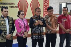 gubernur-ntt-dorong-pelaku-usaha-produktif-akses-pembiayaan-di-bank-ntt