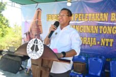 bupati-kupang-dorong-tongkonan-menjadi-pusat-persaudaraan-dan-harmoni-sosial