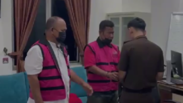 kejari-aceh-tenggara-tahan-dua-tersangka-baru-korupsi-jembatan-rp10-miliar-kerugian-negara-capai-rp26-miliar
