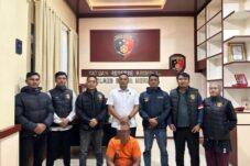 sadis-pria-53-tahun-bacok-ibu-rumah-tangga-di-bener-meriah-polisi-amankan-parang-pelaku